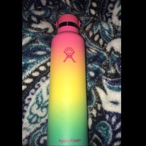 Rainbow hydroflask